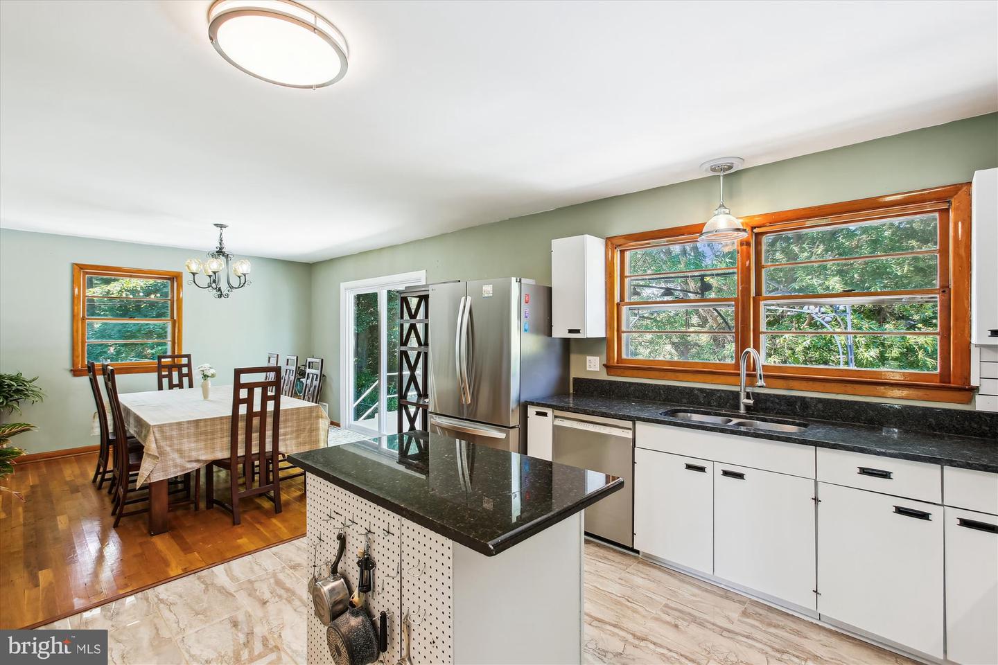 7108 WALDORF LN, FALLS CHURCH, Virginia 22046, 4 Bedrooms Bedrooms, ,3 BathroomsBathrooms,Residential,For sale,7108 WALDORF LN,VAFX2249040 MLS # VAFX2249040