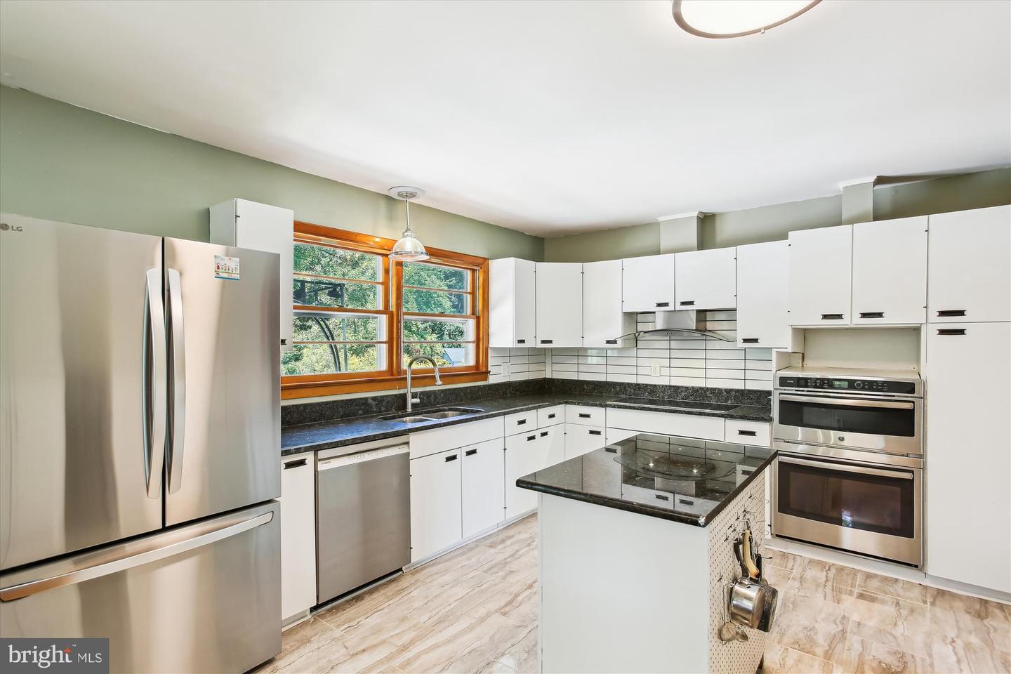 7108 WALDORF LN, FALLS CHURCH, Virginia 22046, 4 Bedrooms Bedrooms, ,3 BathroomsBathrooms,Residential,For sale,7108 WALDORF LN,VAFX2249040 MLS # VAFX2249040