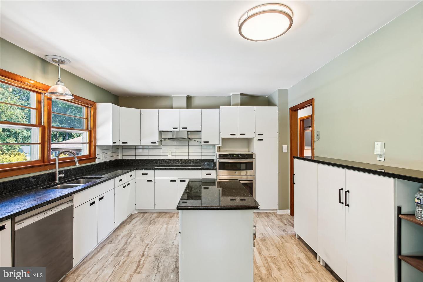 7108 WALDORF LN, FALLS CHURCH, Virginia 22046, 4 Bedrooms Bedrooms, ,3 BathroomsBathrooms,Residential,For sale,7108 WALDORF LN,VAFX2249040 MLS # VAFX2249040