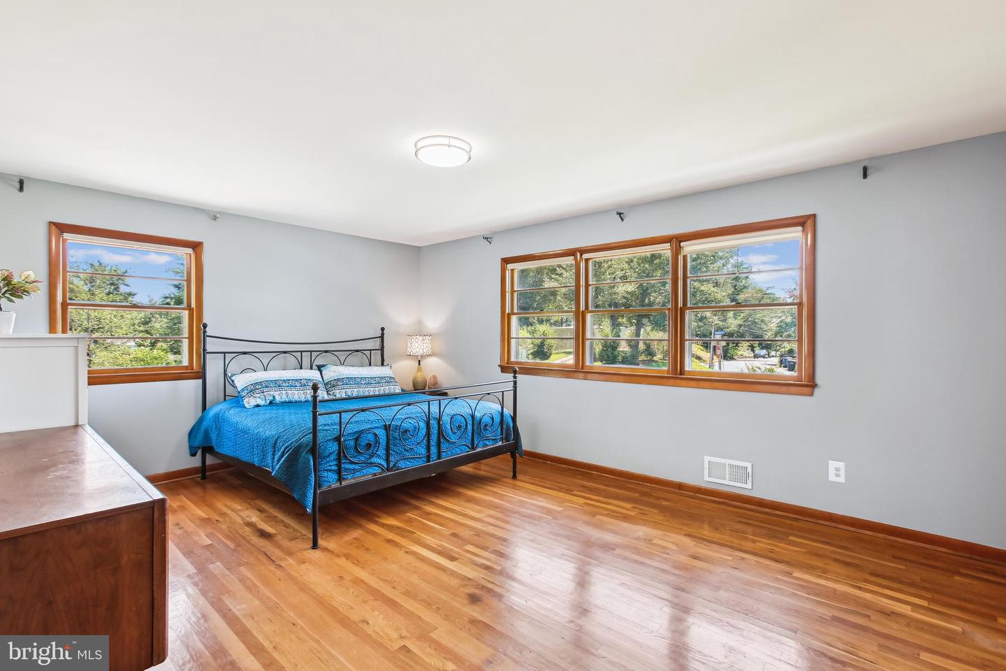 7108 WALDORF LN, FALLS CHURCH, Virginia 22046, 4 Bedrooms Bedrooms, ,3 BathroomsBathrooms,Residential,For sale,7108 WALDORF LN,VAFX2249040 MLS # VAFX2249040