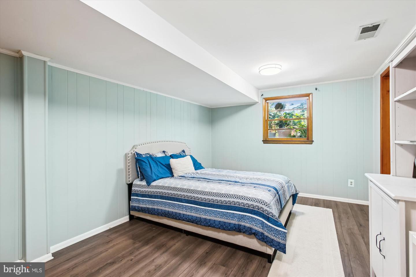 7108 WALDORF LN, FALLS CHURCH, Virginia 22046, 4 Bedrooms Bedrooms, ,3 BathroomsBathrooms,Residential,For sale,7108 WALDORF LN,VAFX2249040 MLS # VAFX2249040