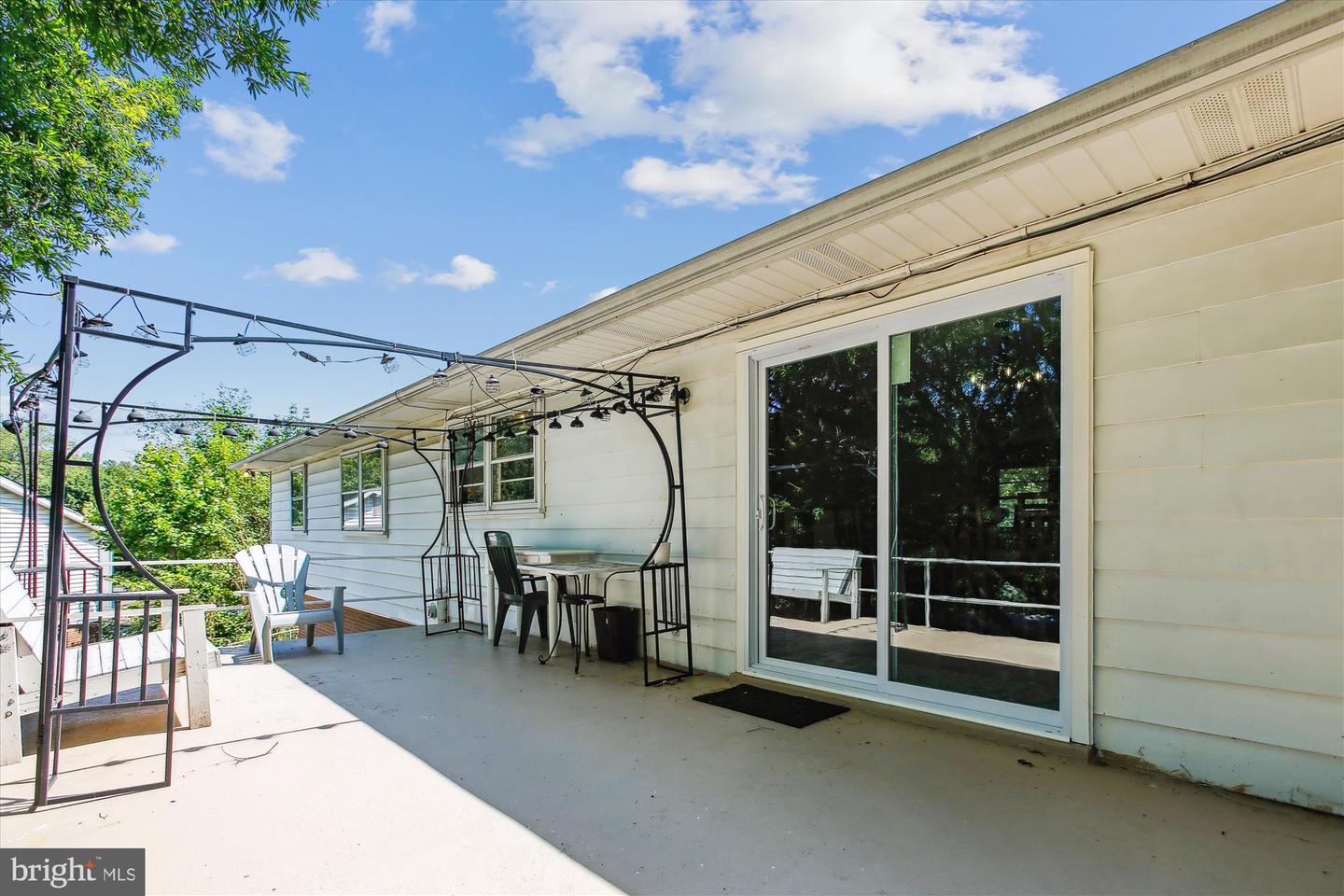 7108 WALDORF LN, FALLS CHURCH, Virginia 22046, 4 Bedrooms Bedrooms, ,3 BathroomsBathrooms,Residential,For sale,7108 WALDORF LN,VAFX2249040 MLS # VAFX2249040