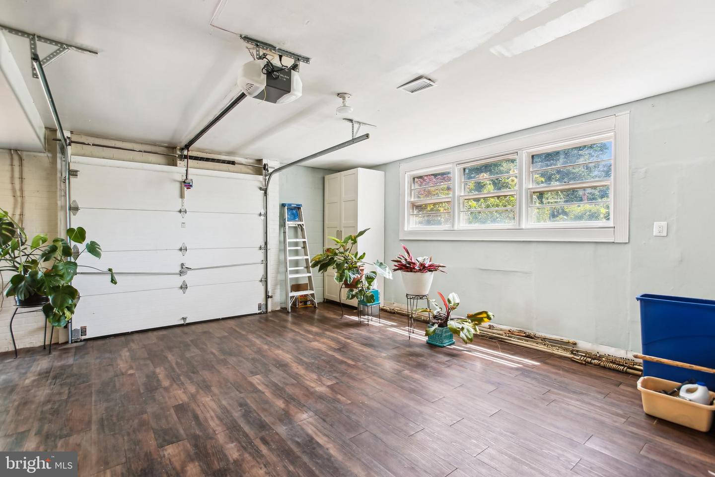 7108 WALDORF LN, FALLS CHURCH, Virginia 22046, 4 Bedrooms Bedrooms, ,3 BathroomsBathrooms,Residential,For sale,7108 WALDORF LN,VAFX2249040 MLS # VAFX2249040