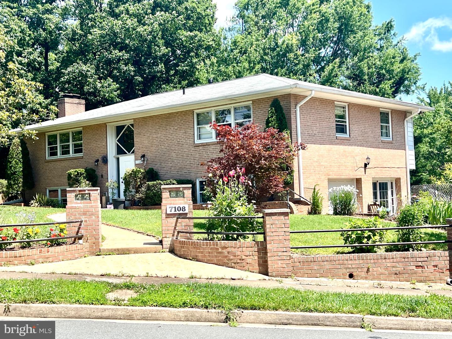 7108 WALDORF LN, FALLS CHURCH, Virginia 22046, 4 Bedrooms Bedrooms, ,3 BathroomsBathrooms,Residential,For sale,7108 WALDORF LN,VAFX2249040 MLS # VAFX2249040