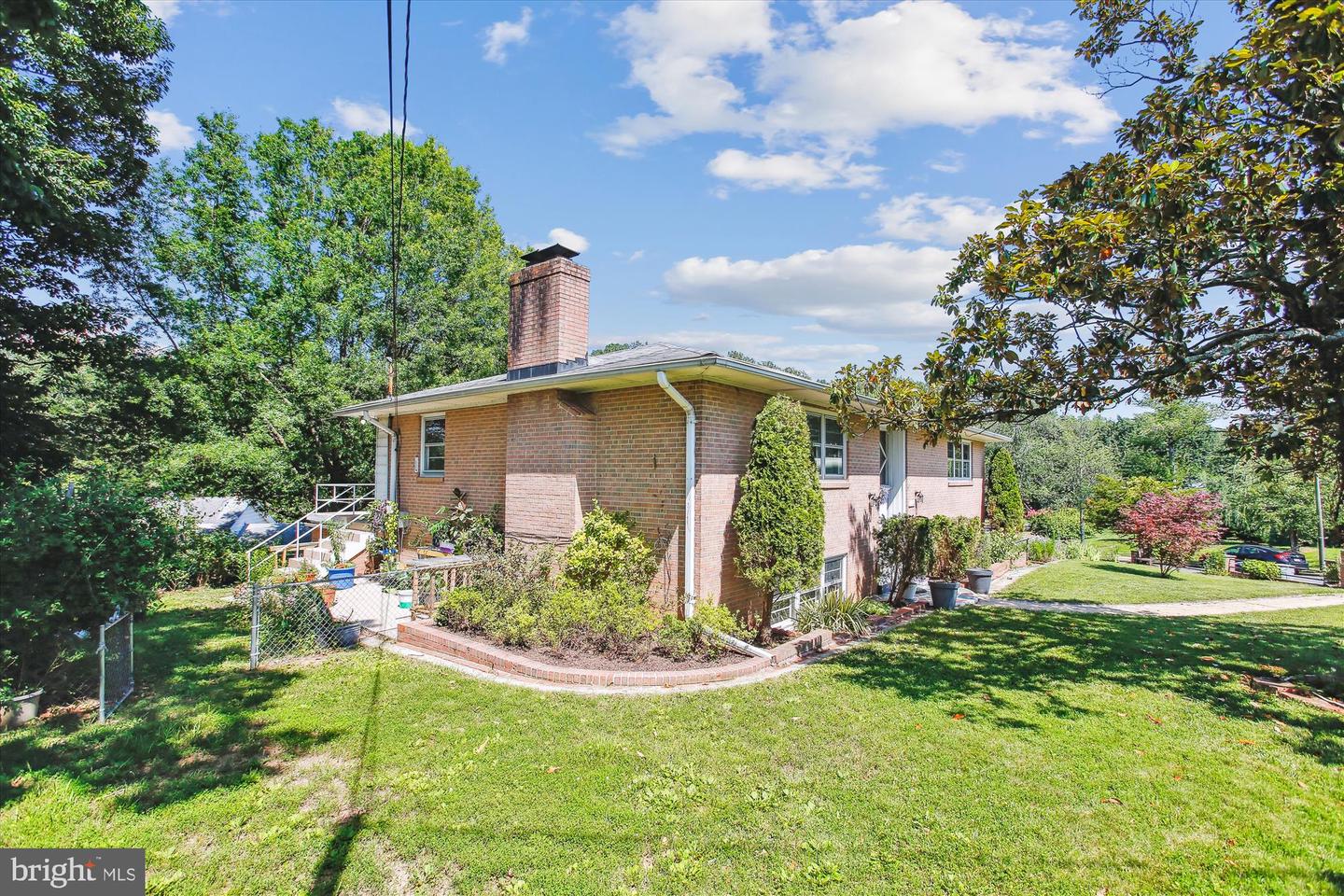 7108 WALDORF LN, FALLS CHURCH, Virginia 22046, 4 Bedrooms Bedrooms, ,3 BathroomsBathrooms,Residential,For sale,7108 WALDORF LN,VAFX2249040 MLS # VAFX2249040