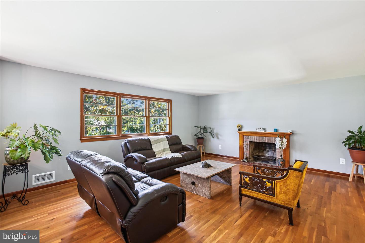 7108 WALDORF LN, FALLS CHURCH, Virginia 22046, 4 Bedrooms Bedrooms, ,3 BathroomsBathrooms,Residential,For sale,7108 WALDORF LN,VAFX2249040 MLS # VAFX2249040
