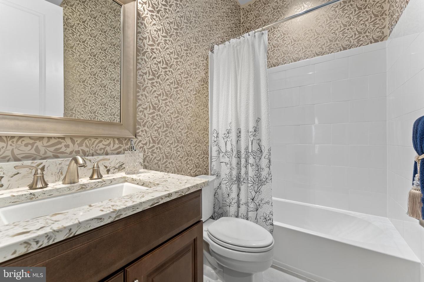 6238 CHANCELLORSVILLE DR, GAINESVILLE, Virginia 20155, 3 Bedrooms Bedrooms, ,3 BathroomsBathrooms,Residential,For sale,6238 CHANCELLORSVILLE DR,VAPW2097498 MLS # VAPW2097498