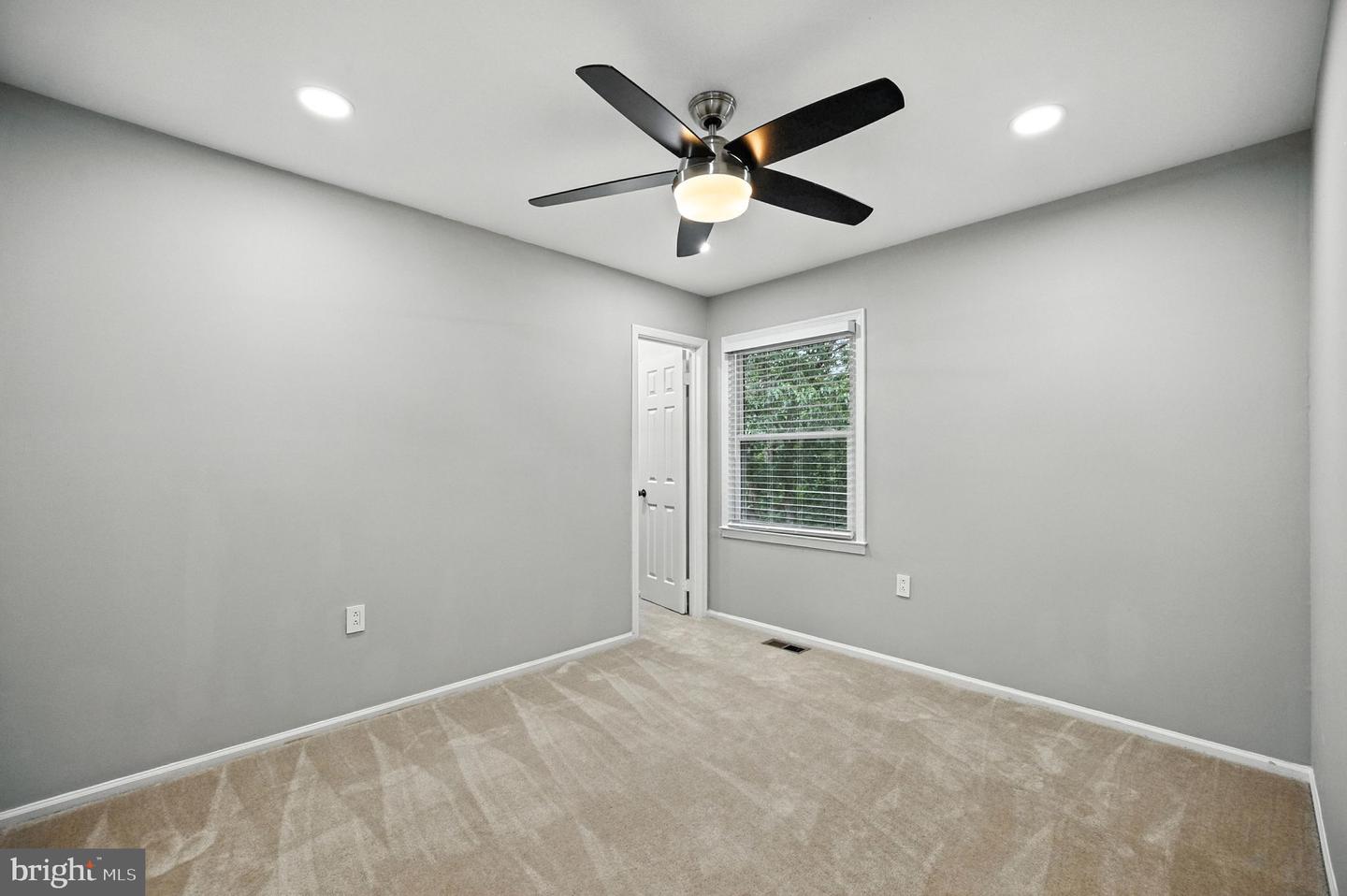 8953 JASMINE CT, MANASSAS, Virginia 20110, 3 Bedrooms Bedrooms, ,2 BathroomsBathrooms,Residential,For sale,8953 JASMINE CT,VAMN2008542 MLS # VAMN2008542