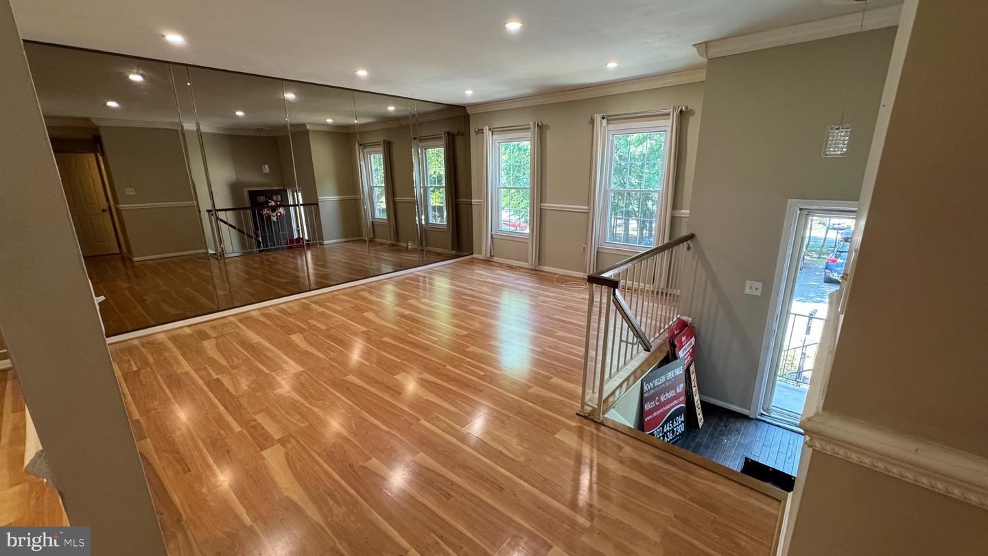 7709 GROMWELL CT, SPRINGFIELD, Virginia 22152, 3 Bedrooms Bedrooms, ,3 BathroomsBathrooms,Residential,For sale,7709 GROMWELL CT,VAFX2248812 MLS # VAFX2248812