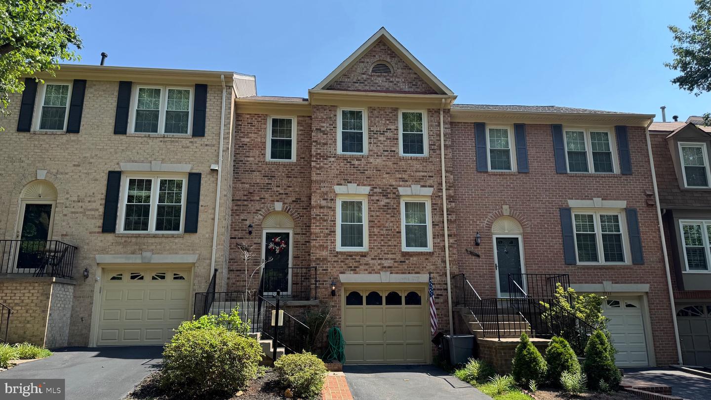 7709 GROMWELL CT, SPRINGFIELD, Virginia 22152, 3 Bedrooms Bedrooms, ,3 BathroomsBathrooms,Residential,For sale,7709 GROMWELL CT,VAFX2248812 MLS # VAFX2248812
