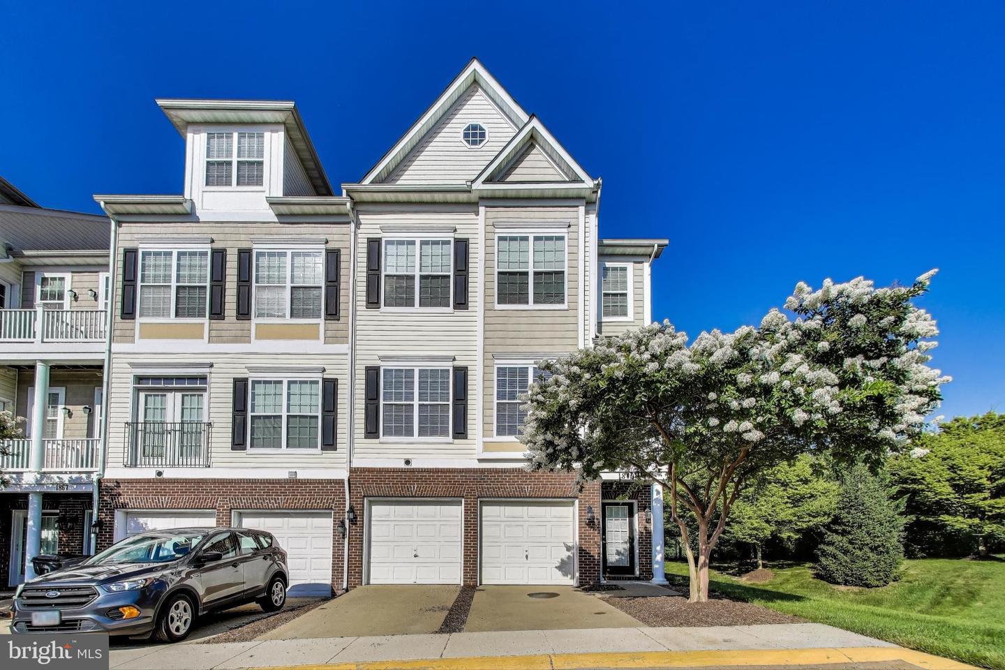 1869 CEDAR COVE WAY #101, WOODBRIDGE, Virginia 22191, 3 Bedrooms Bedrooms, ,2 BathroomsBathrooms,Residential,For sale,1869 CEDAR COVE WAY #101,VAPW2097388 MLS # VAPW2097388