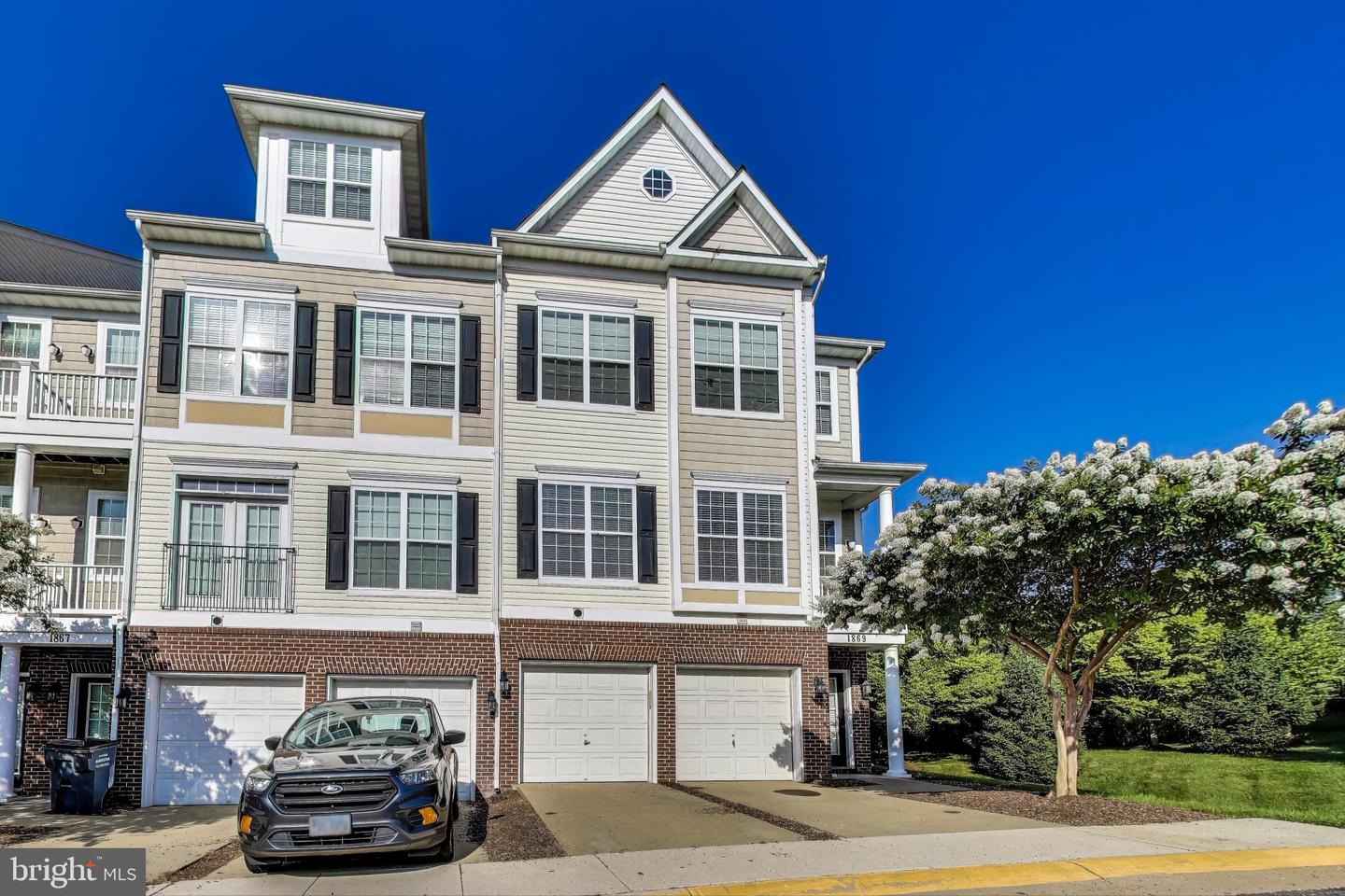 1869 CEDAR COVE WAY #101, WOODBRIDGE, Virginia 22191, 3 Bedrooms Bedrooms, ,2 BathroomsBathrooms,Residential,For sale,1869 CEDAR COVE WAY #101,VAPW2097388 MLS # VAPW2097388