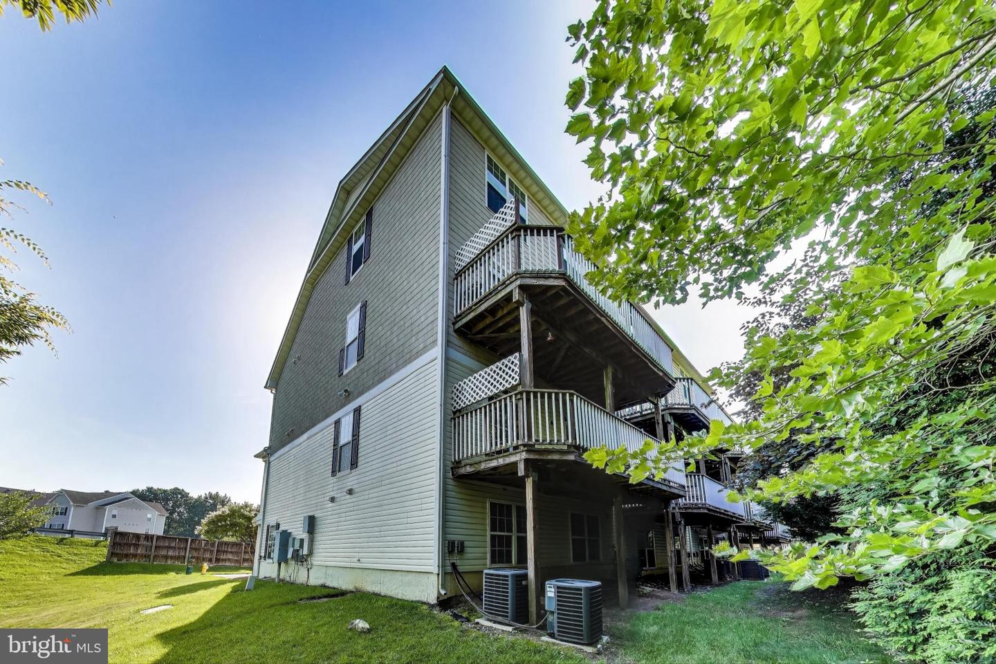 1869 CEDAR COVE WAY #101, WOODBRIDGE, Virginia 22191, 3 Bedrooms Bedrooms, ,2 BathroomsBathrooms,Residential,For sale,1869 CEDAR COVE WAY #101,VAPW2097388 MLS # VAPW2097388