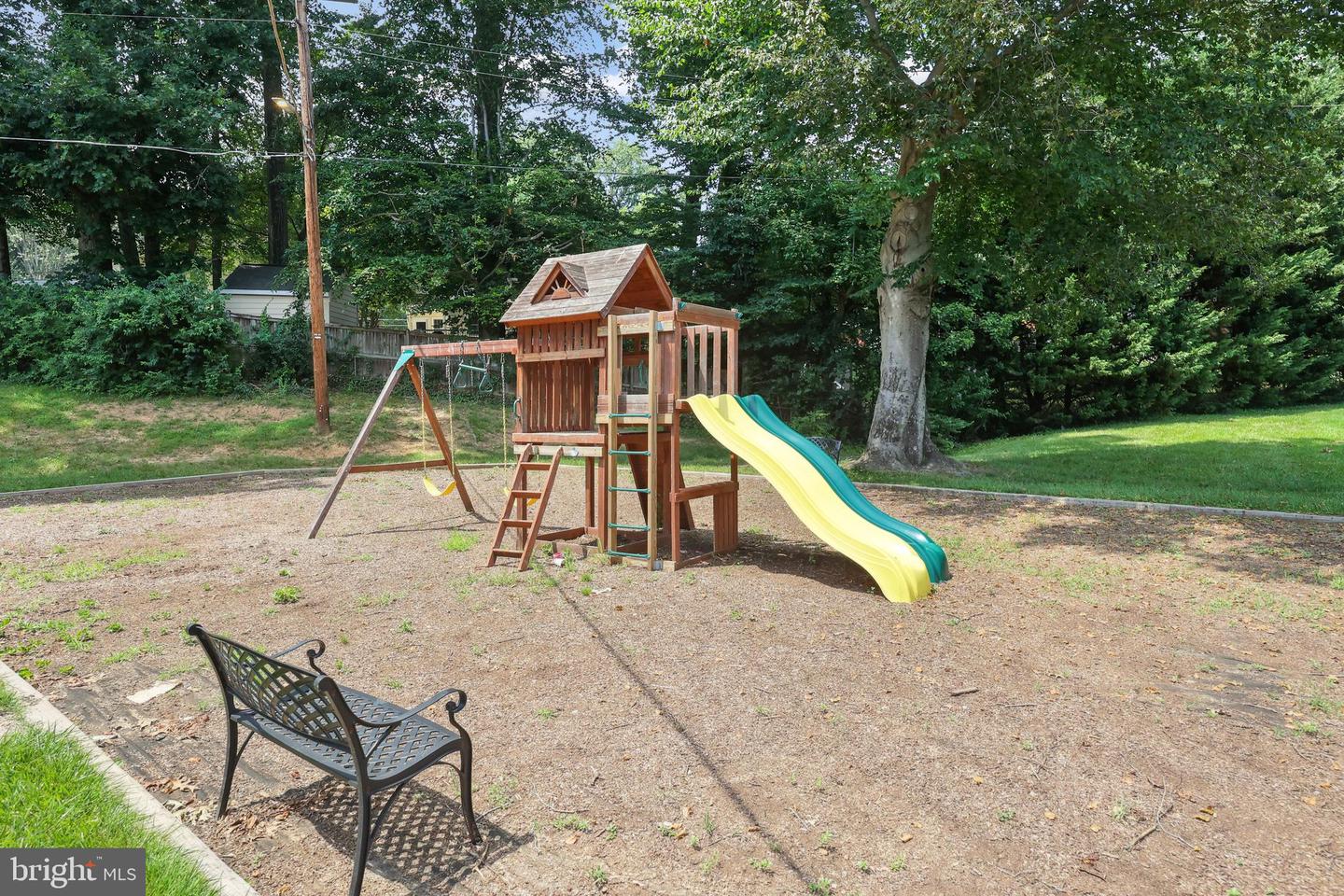 10131 FAIR WOODS DR, FAIRFAX, Virginia 22030, 3 Bedrooms Bedrooms, ,1 BathroomBathrooms,Residential,For sale,10131 FAIR WOODS DR,VAFC2006500 MLS # VAFC2006500