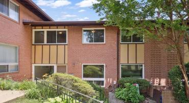 10131 FAIR WOODS DR, FAIRFAX, Virginia 22030, 3 Bedrooms Bedrooms, ,1 BathroomBathrooms,Residential,For sale,10131 FAIR WOODS DR,VAFC2006500 MLS # VAFC2006500