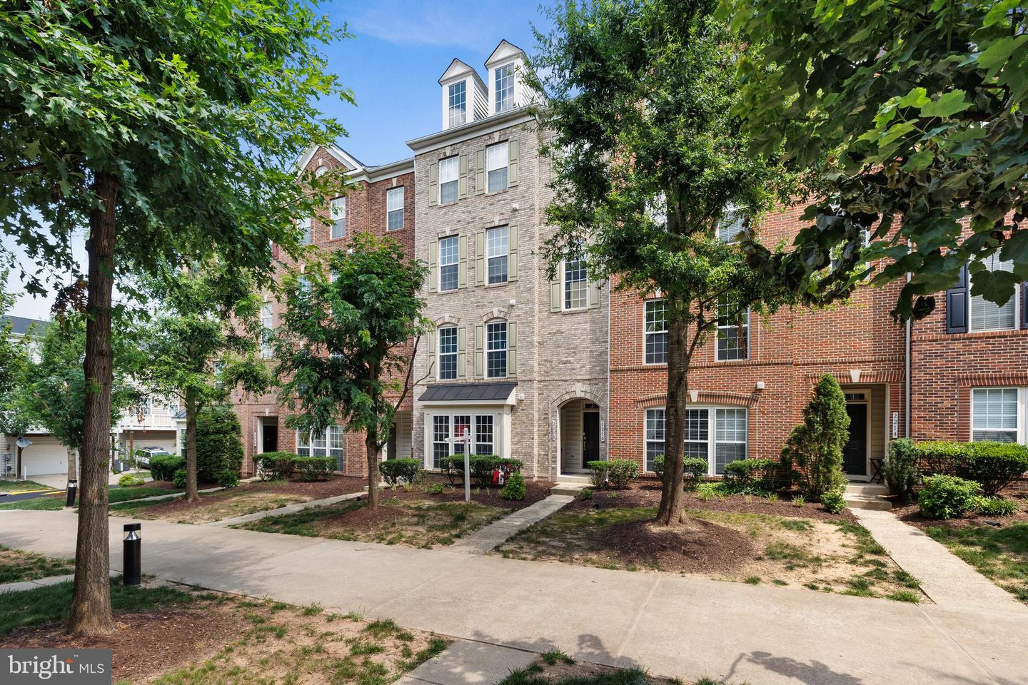 2208 MARGRAF CIR, WOODBRIDGE, Virginia 22191, 2 Bedrooms Bedrooms, ,2 BathroomsBathrooms,Residential,For sale,2208 MARGRAF CIR,VAPW2097470 MLS # VAPW2097470