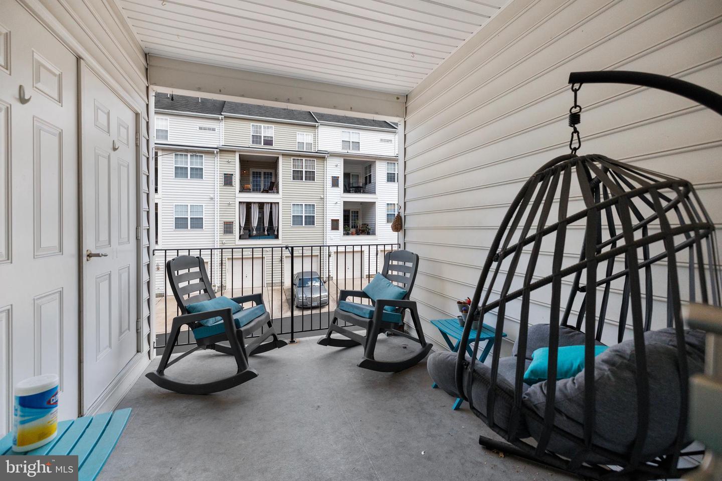 2208 MARGRAF CIR, WOODBRIDGE, Virginia 22191, 2 Bedrooms Bedrooms, ,2 BathroomsBathrooms,Residential,For sale,2208 MARGRAF CIR,VAPW2097470 MLS # VAPW2097470