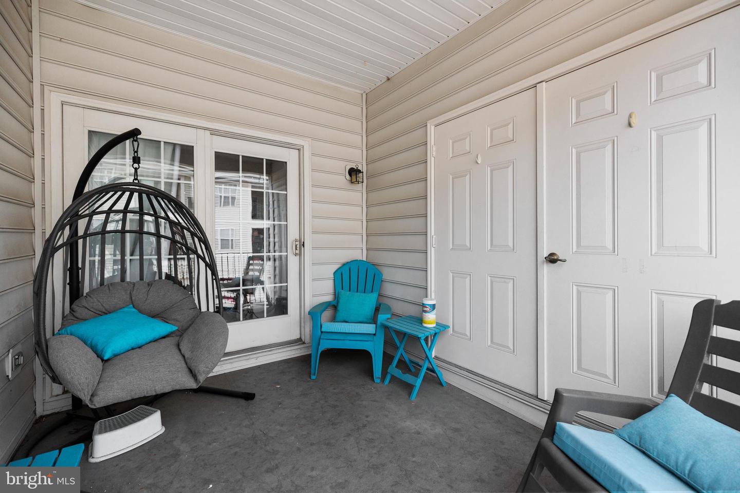 2208 MARGRAF CIR, WOODBRIDGE, Virginia 22191, 2 Bedrooms Bedrooms, ,2 BathroomsBathrooms,Residential,For sale,2208 MARGRAF CIR,VAPW2097470 MLS # VAPW2097470