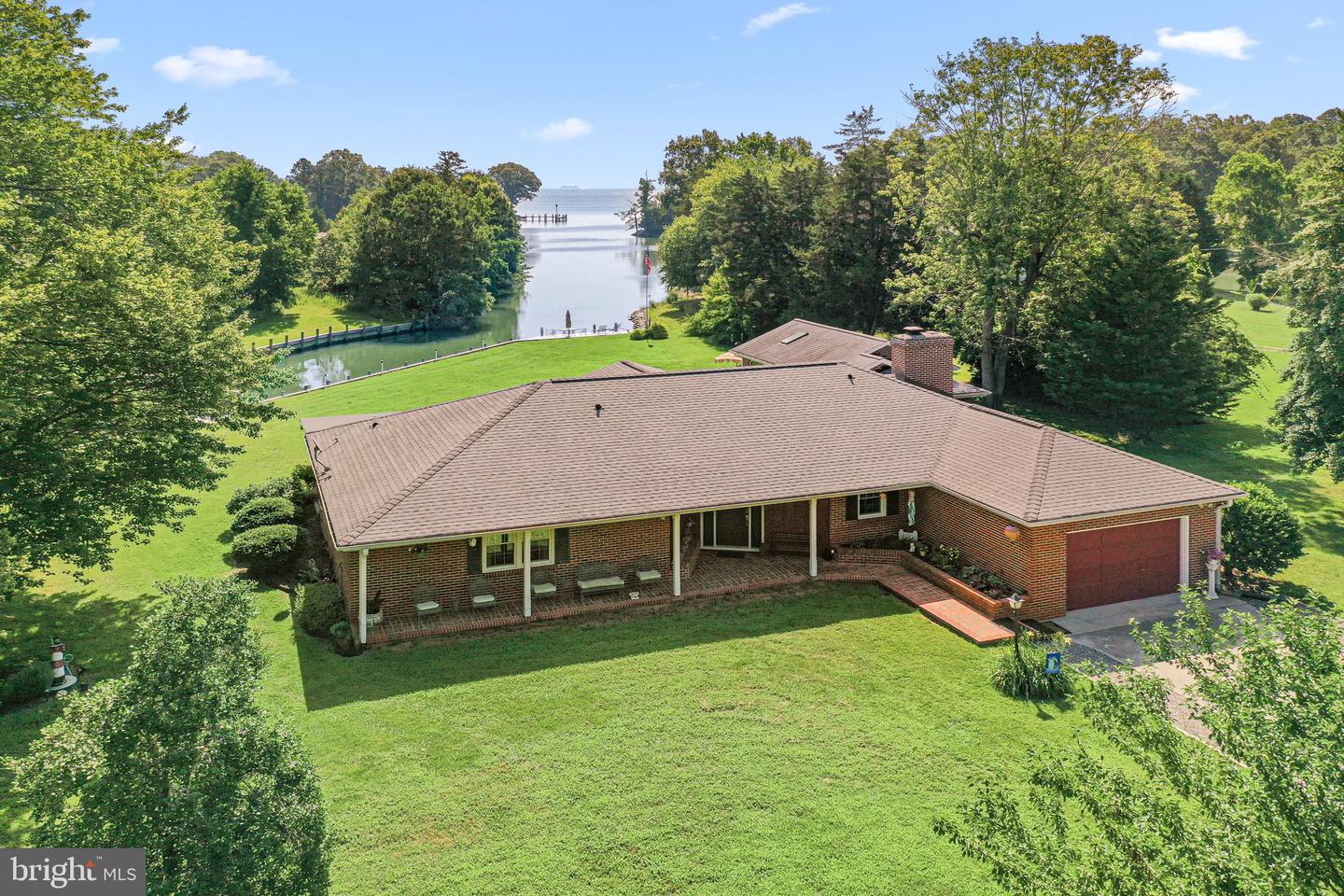 77 KENT COVE RD, KILMARNOCK, Virginia 22482, 3 Bedrooms Bedrooms, 7 Rooms Rooms,3 BathroomsBathrooms,Residential,For sale,77 KENT COVE RD,VANV2001666 MLS # VANV2001666