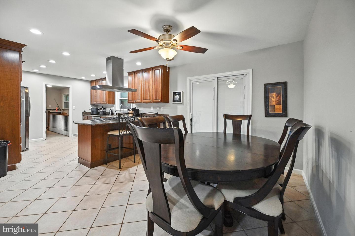 7205 SILVER BEECH LN, WARRENTON, Virginia 20187, 4 Bedrooms Bedrooms, ,3 BathroomsBathrooms,Residential,For sale,7205 SILVER BEECH LN,VAFQ2017130 MLS # VAFQ2017130