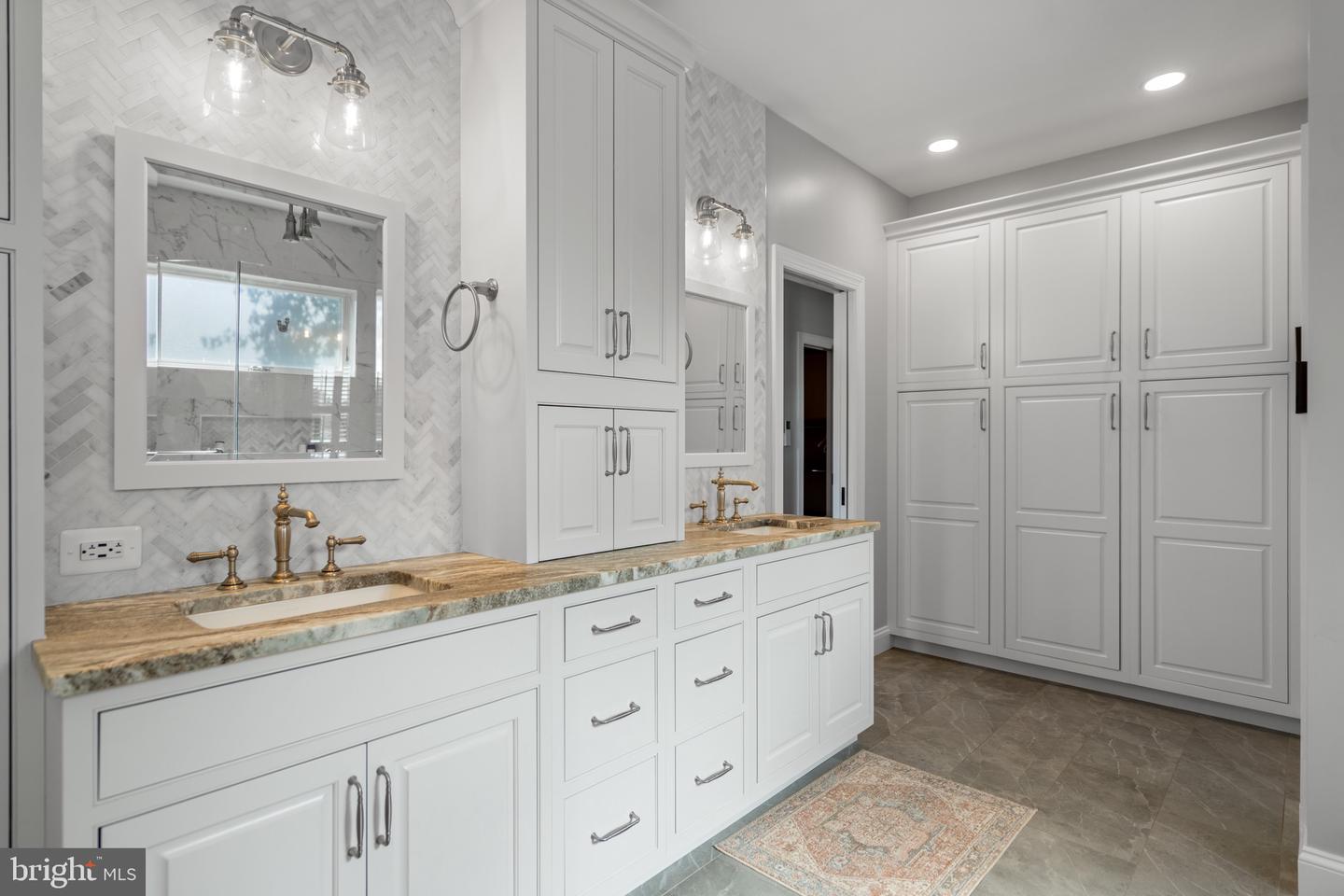 15901 HAMPTON RD, HAMILTON, Virginia 20158, 4 Bedrooms Bedrooms, ,4 BathroomsBathrooms,Residential,For sale,15901 HAMPTON RD,VALO2100136 MLS # VALO2100136