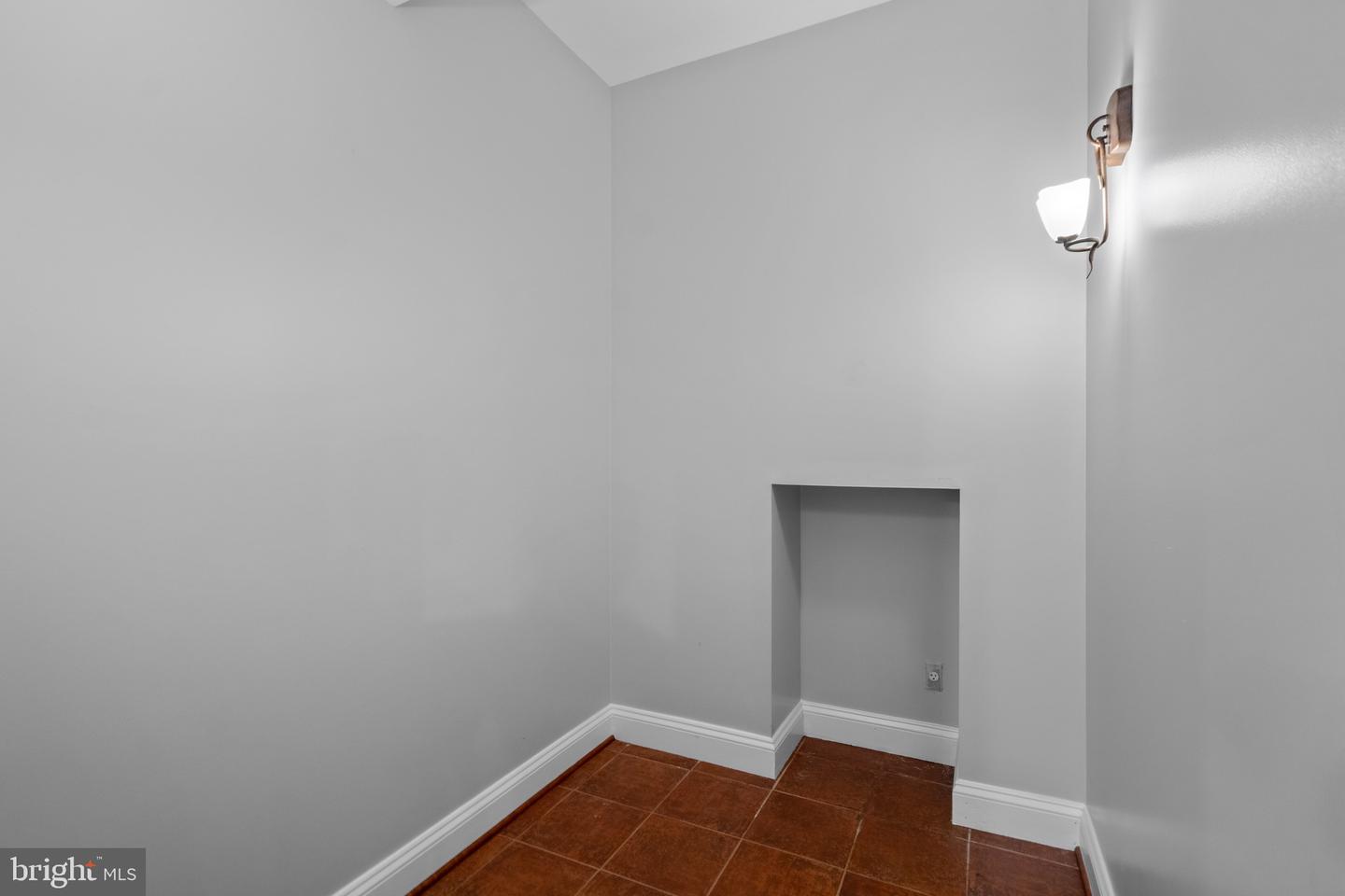 15901 HAMPTON RD, HAMILTON, Virginia 20158, 4 Bedrooms Bedrooms, ,4 BathroomsBathrooms,Residential,For sale,15901 HAMPTON RD,VALO2100136 MLS # VALO2100136