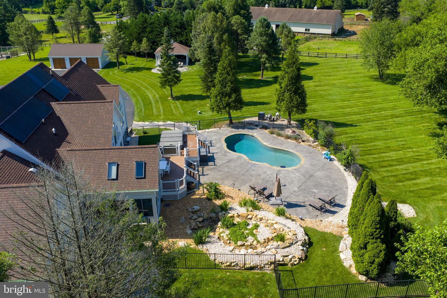 15901 HAMPTON RD, HAMILTON, Virginia 20158, 4 Bedrooms Bedrooms, ,4 BathroomsBathrooms,Residential,For sale,15901 HAMPTON RD,VALO2100136 MLS # VALO2100136