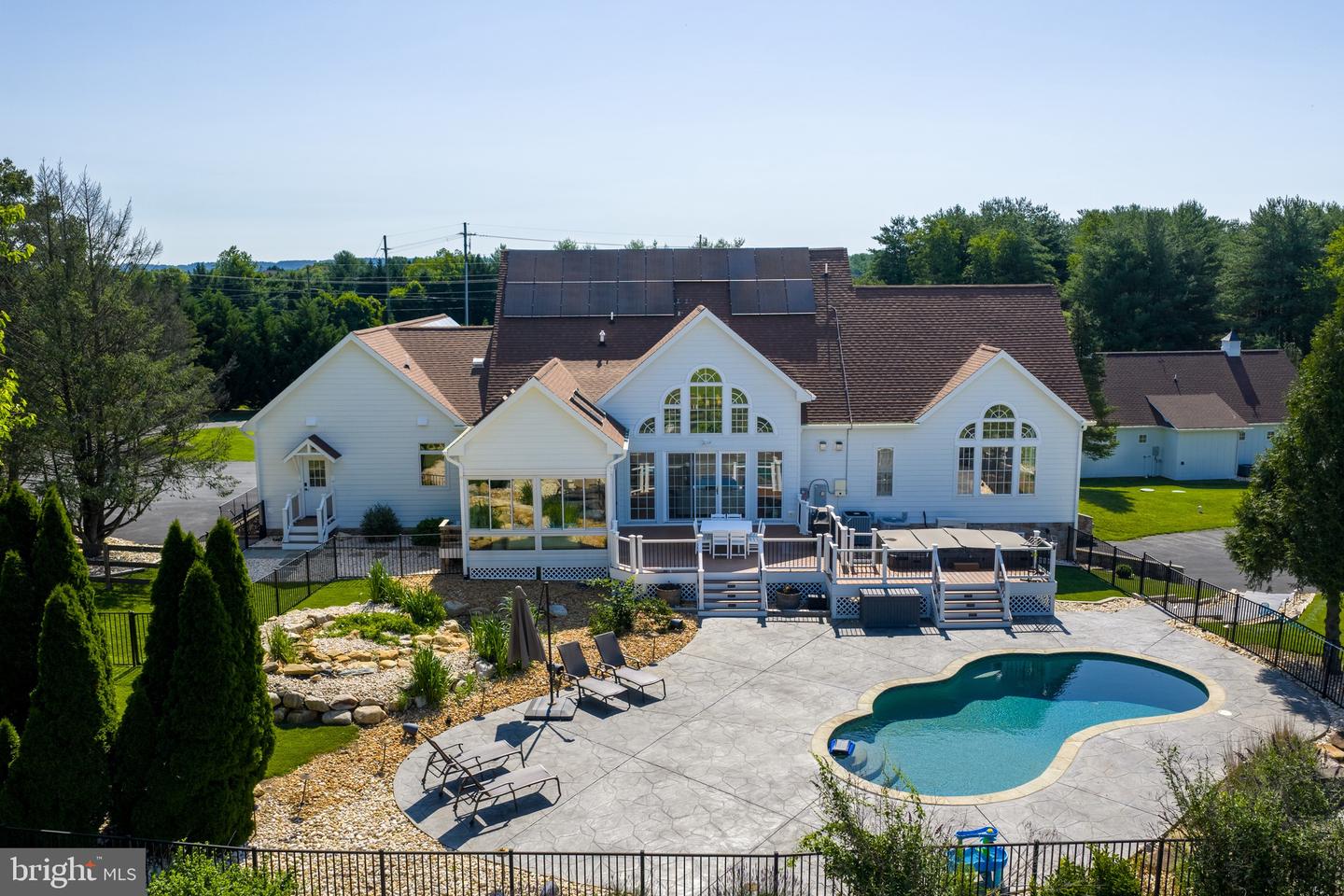 15901 HAMPTON RD, HAMILTON, Virginia 20158, 4 Bedrooms Bedrooms, ,4 BathroomsBathrooms,Residential,For sale,15901 HAMPTON RD,VALO2100136 MLS # VALO2100136