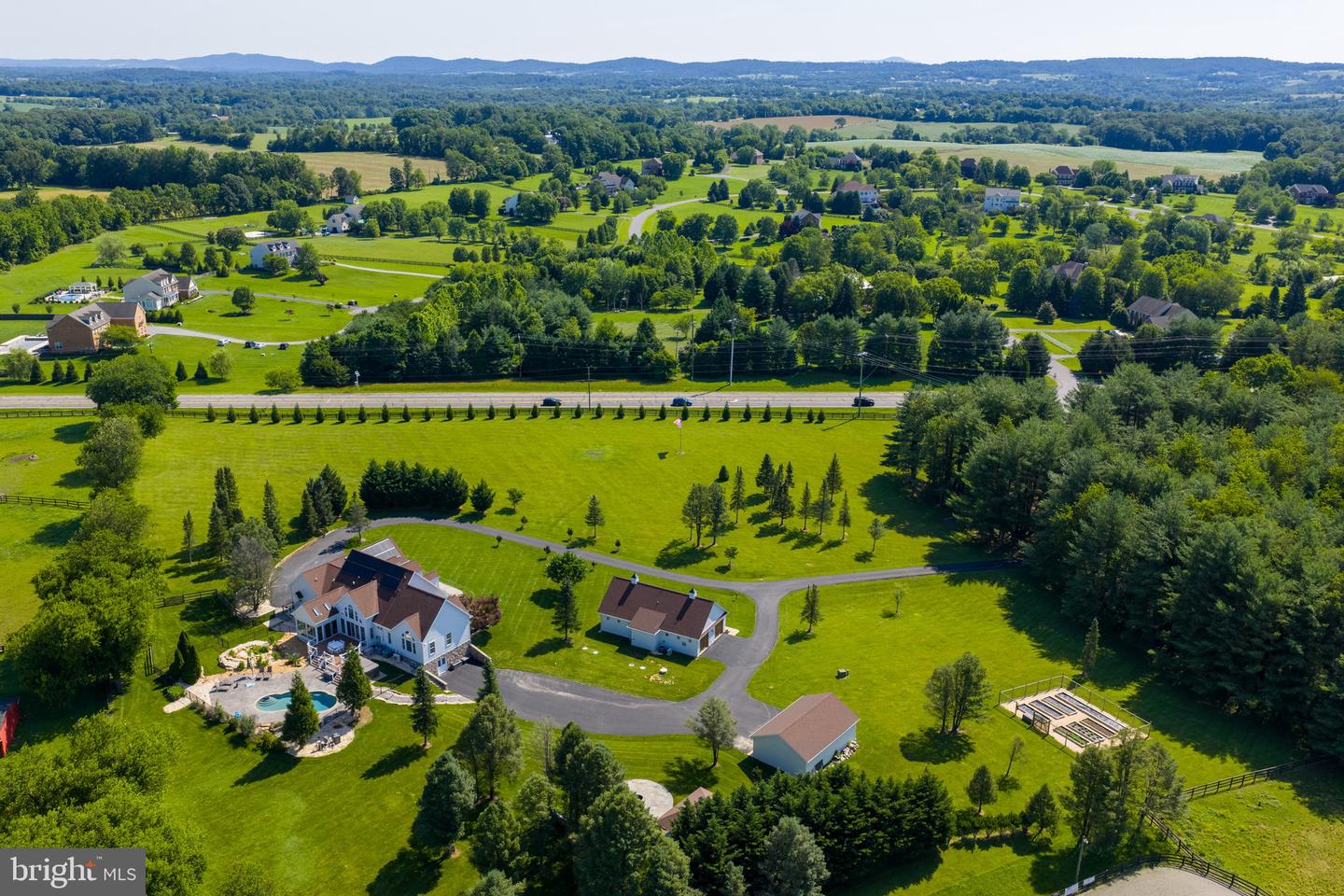 15901 HAMPTON RD, HAMILTON, Virginia 20158, 4 Bedrooms Bedrooms, ,4 BathroomsBathrooms,Residential,For sale,15901 HAMPTON RD,VALO2100136 MLS # VALO2100136