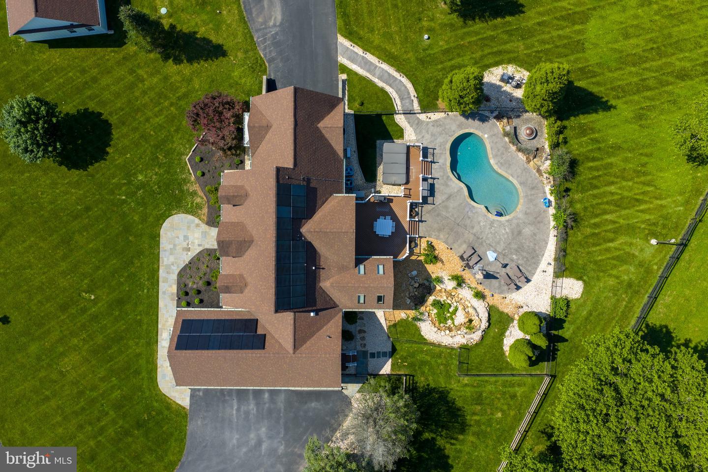 15901 HAMPTON RD, HAMILTON, Virginia 20158, 4 Bedrooms Bedrooms, ,4 BathroomsBathrooms,Residential,For sale,15901 HAMPTON RD,VALO2100136 MLS # VALO2100136
