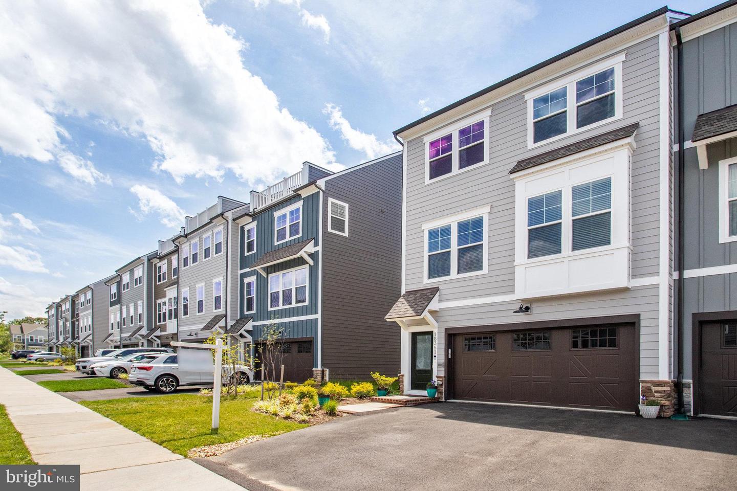 18351 MOSS GARDEN RD, DUMFRIES, Virginia 22026, 3 Bedrooms Bedrooms, ,2 BathroomsBathrooms,Residential,For sale,18351 MOSS GARDEN RD,VAPW2097620 MLS # VAPW2097620