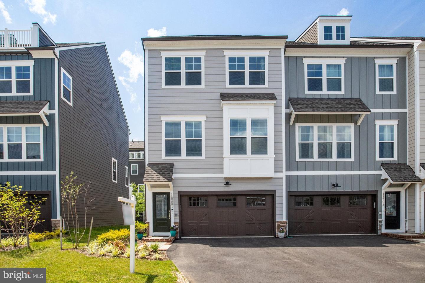 18351 MOSS GARDEN RD, DUMFRIES, Virginia 22026, 3 Bedrooms Bedrooms, ,2 BathroomsBathrooms,Residential,For sale,18351 MOSS GARDEN RD,VAPW2097620 MLS # VAPW2097620