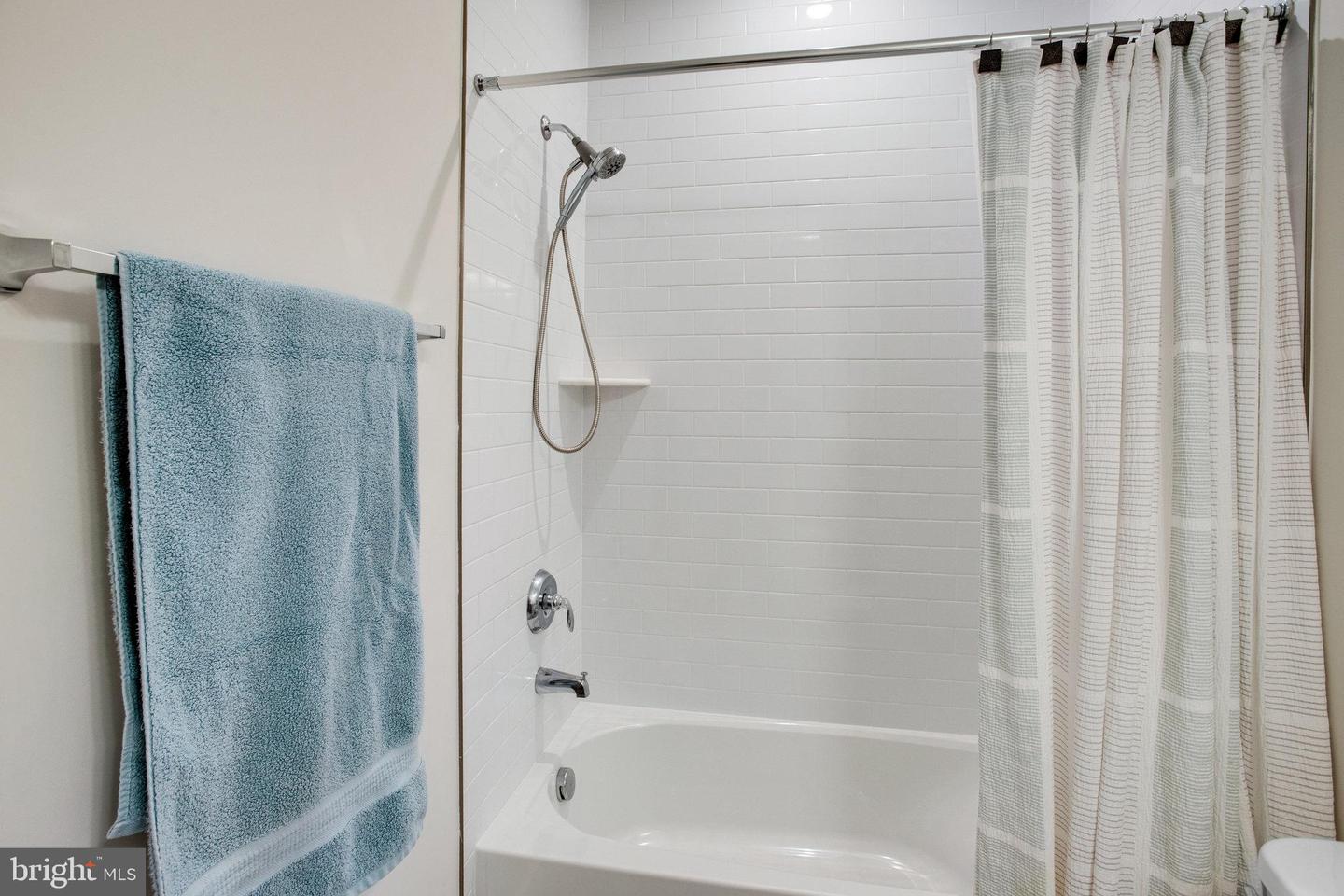 18351 MOSS GARDEN RD, DUMFRIES, Virginia 22026, 3 Bedrooms Bedrooms, ,2 BathroomsBathrooms,Residential,For sale,18351 MOSS GARDEN RD,VAPW2097620 MLS # VAPW2097620