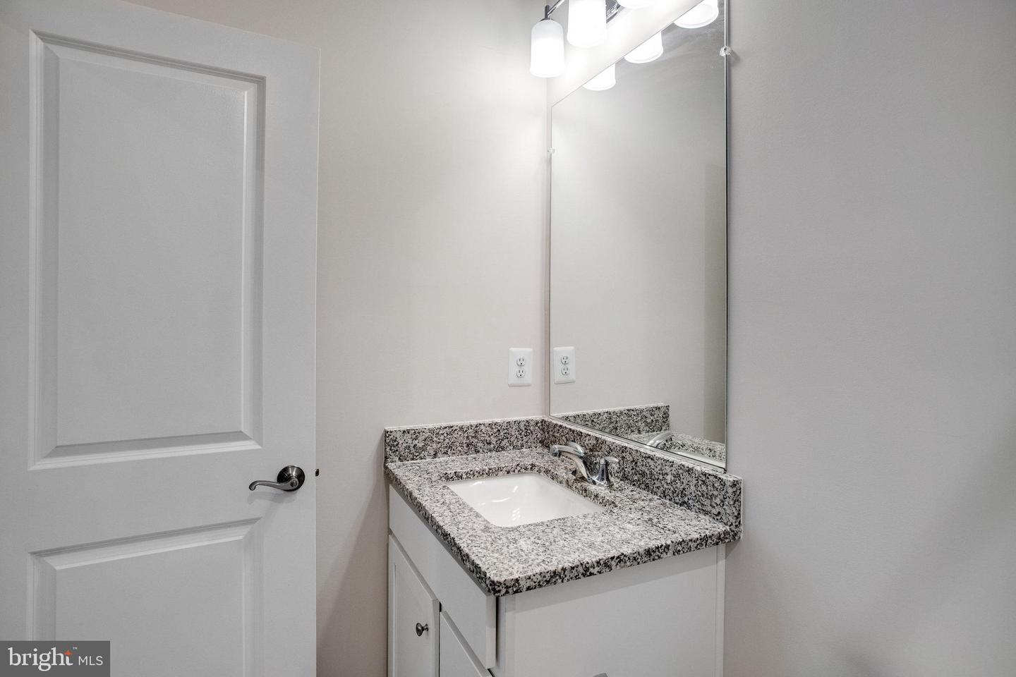 18351 MOSS GARDEN RD, DUMFRIES, Virginia 22026, 3 Bedrooms Bedrooms, ,2 BathroomsBathrooms,Residential,For sale,18351 MOSS GARDEN RD,VAPW2097620 MLS # VAPW2097620
