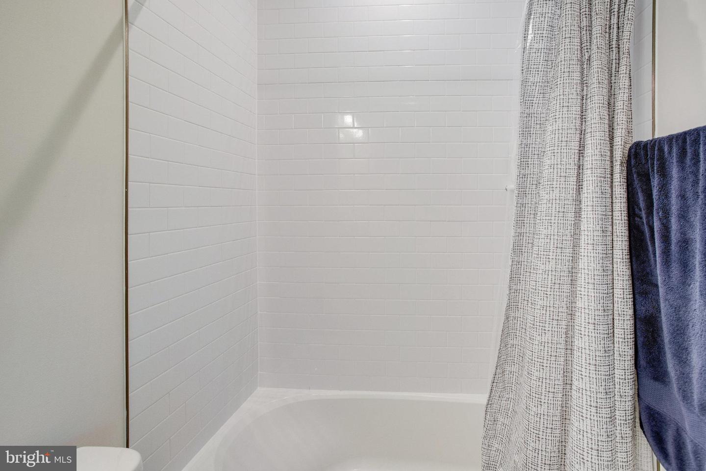 18351 MOSS GARDEN RD, DUMFRIES, Virginia 22026, 3 Bedrooms Bedrooms, ,2 BathroomsBathrooms,Residential,For sale,18351 MOSS GARDEN RD,VAPW2097620 MLS # VAPW2097620