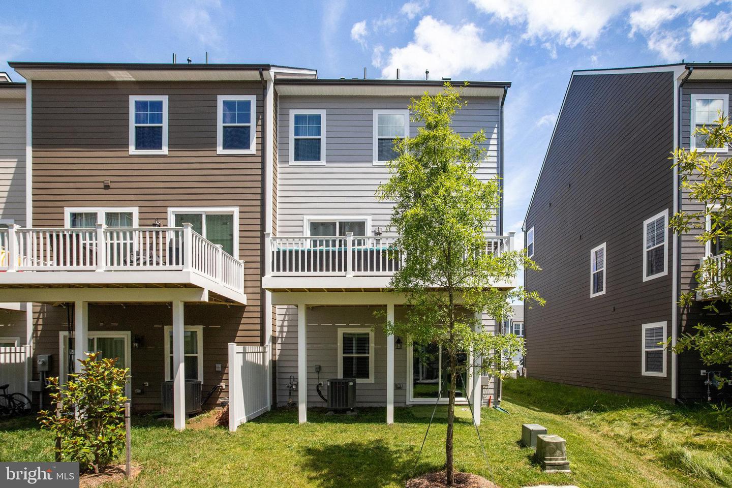 18351 MOSS GARDEN RD, DUMFRIES, Virginia 22026, 3 Bedrooms Bedrooms, ,2 BathroomsBathrooms,Residential,For sale,18351 MOSS GARDEN RD,VAPW2097620 MLS # VAPW2097620