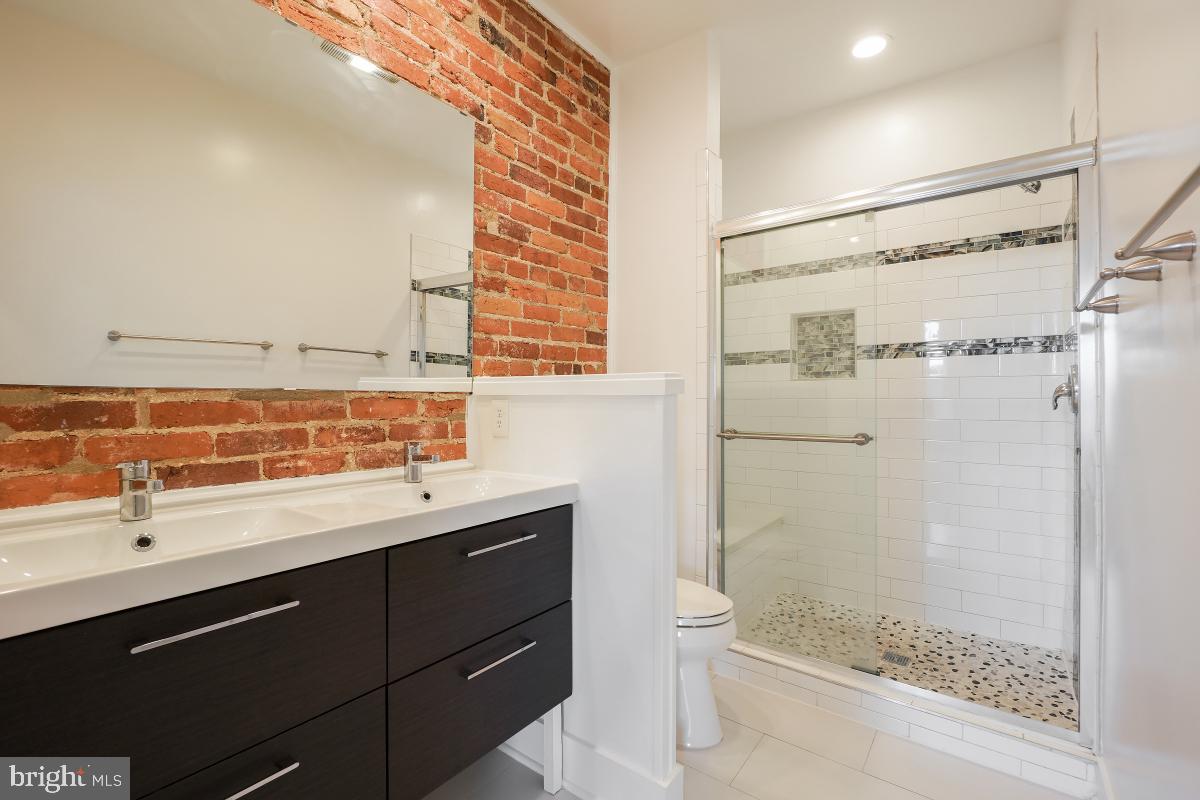 37 MICHIGAN AVE NE, WASHINGTON, District Of Columbia 20002, 5 Bedrooms Bedrooms, ,3 BathroomsBathrooms,Residential,For sale,37 MICHIGAN AVE NE,DCDC2206996 MLS # DCDC2206996