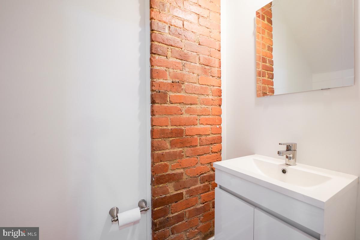 37 MICHIGAN AVE NE, WASHINGTON, District Of Columbia 20002, 5 Bedrooms Bedrooms, ,3 BathroomsBathrooms,Residential,For sale,37 MICHIGAN AVE NE,DCDC2206996 MLS # DCDC2206996