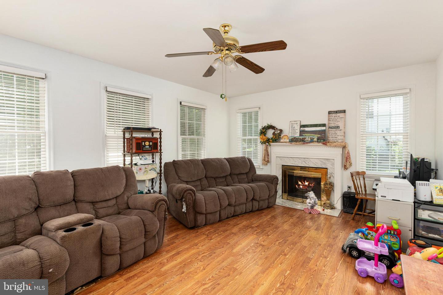 3861 WERTZ DR, WOODBRIDGE, Virginia 22193, 5 Bedrooms Bedrooms, ,3 BathroomsBathrooms,Residential,For sale,3861 WERTZ DR,VAPW2097658 MLS # VAPW2097658