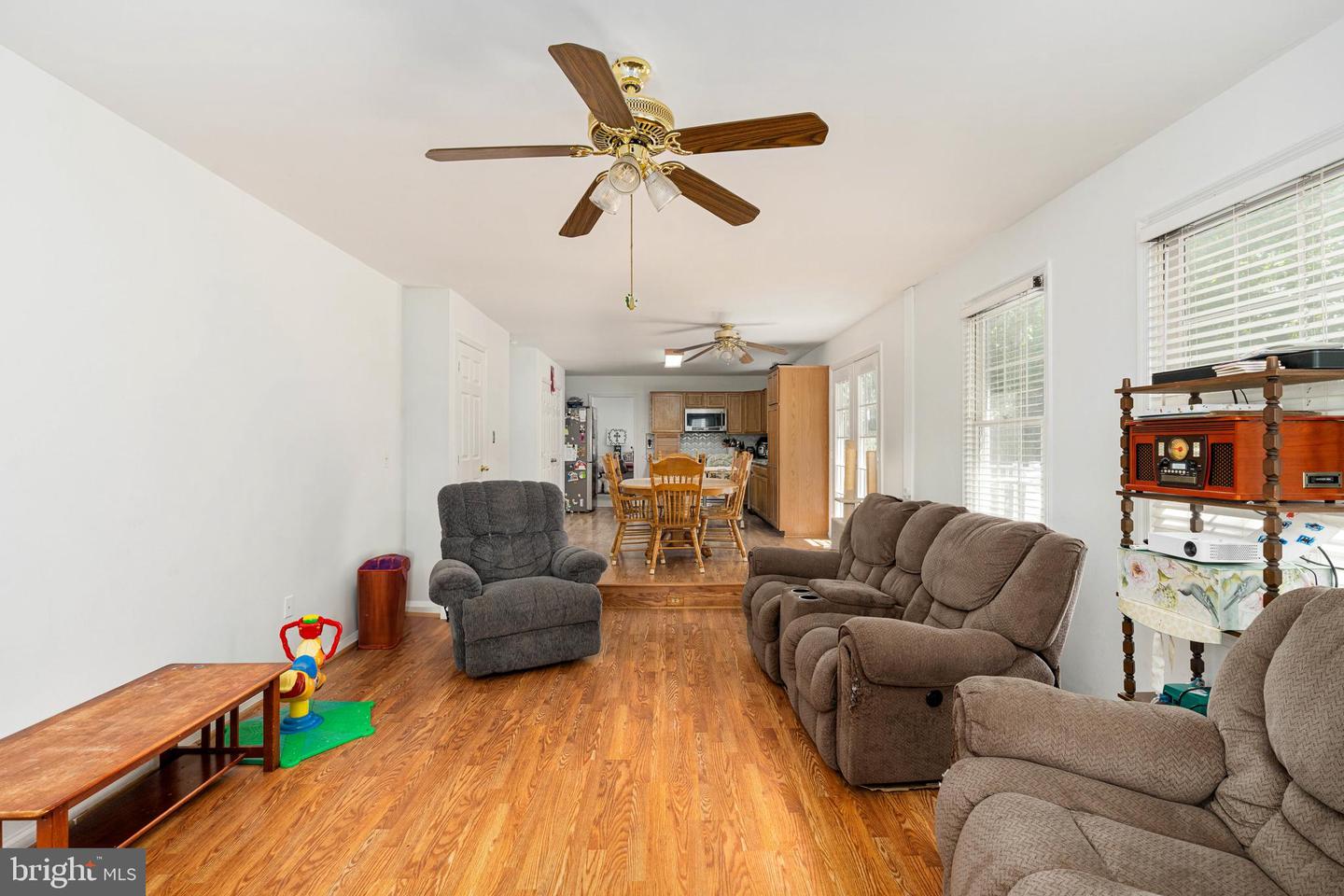 3861 WERTZ DR, WOODBRIDGE, Virginia 22193, 5 Bedrooms Bedrooms, ,3 BathroomsBathrooms,Residential,For sale,3861 WERTZ DR,VAPW2097658 MLS # VAPW2097658