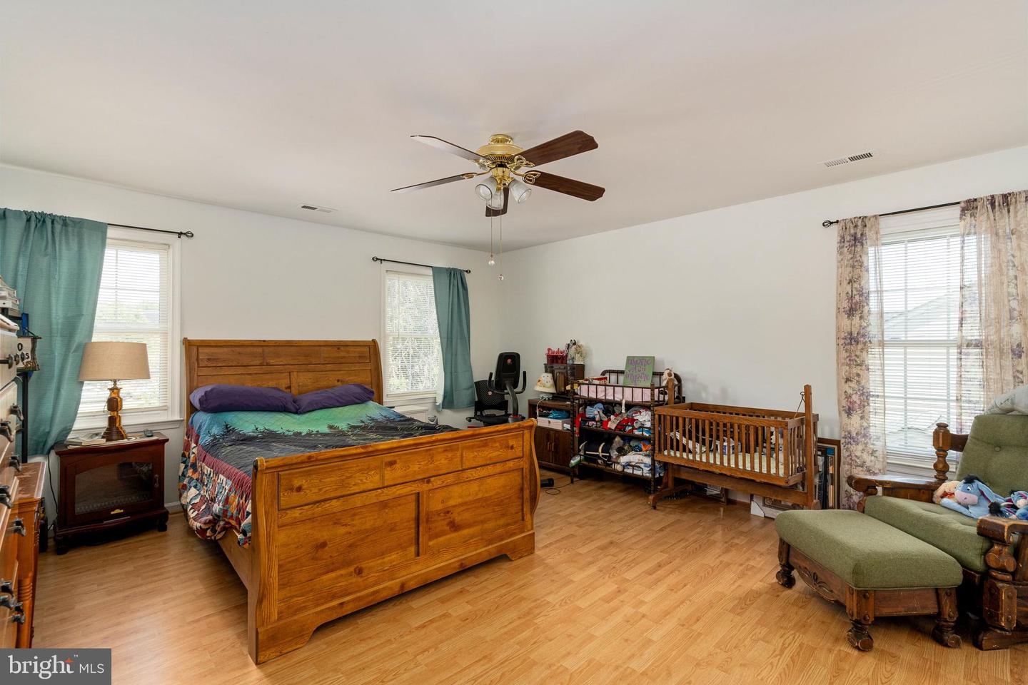 3861 WERTZ DR, WOODBRIDGE, Virginia 22193, 5 Bedrooms Bedrooms, ,3 BathroomsBathrooms,Residential,For sale,3861 WERTZ DR,VAPW2097658 MLS # VAPW2097658