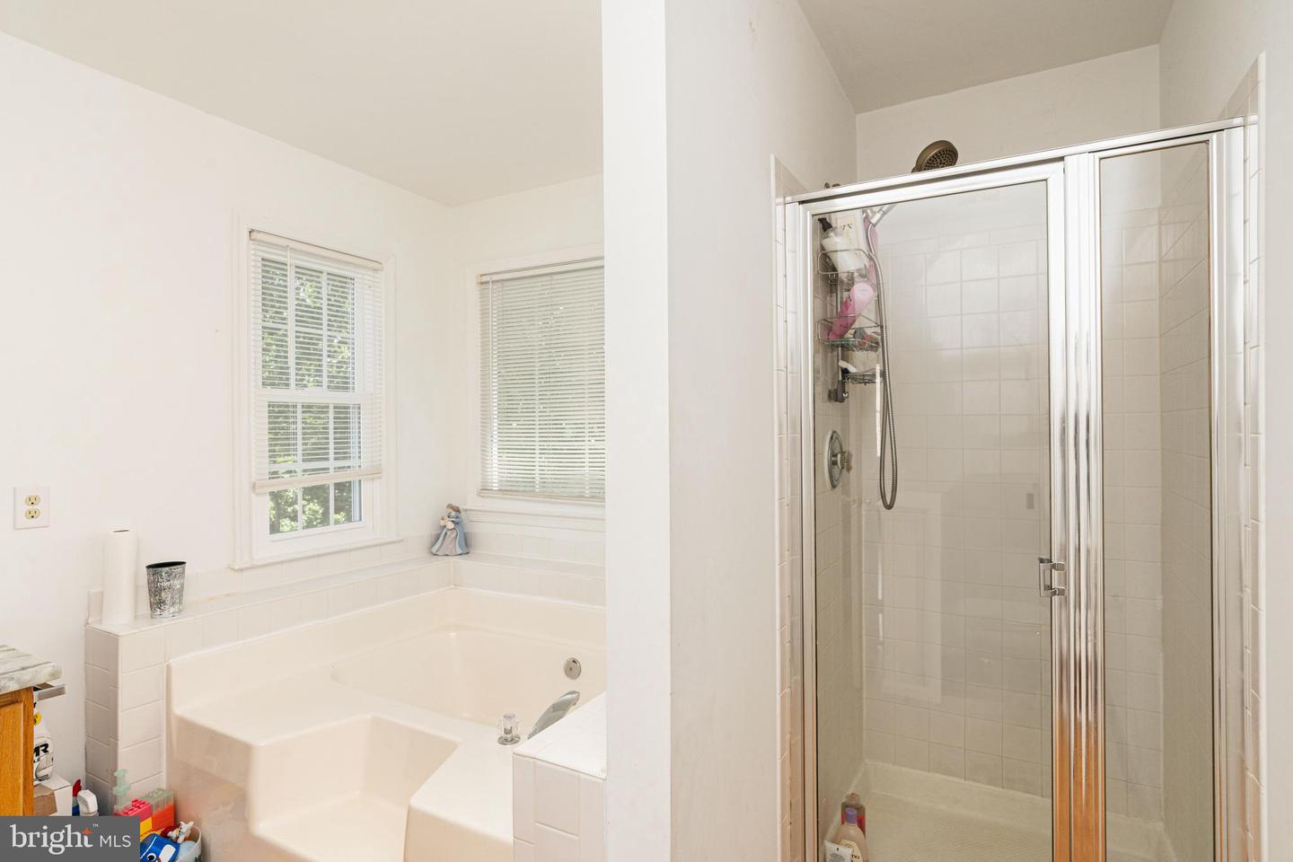 3861 WERTZ DR, WOODBRIDGE, Virginia 22193, 5 Bedrooms Bedrooms, ,3 BathroomsBathrooms,Residential,For sale,3861 WERTZ DR,VAPW2097658 MLS # VAPW2097658