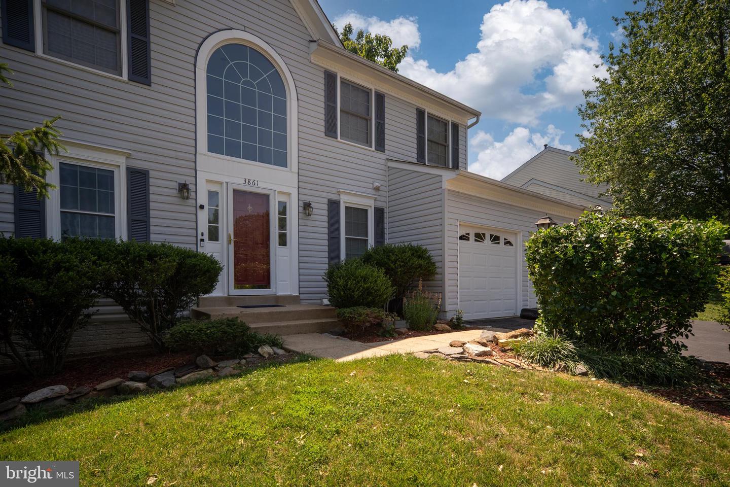 3861 WERTZ DR, WOODBRIDGE, Virginia 22193, 5 Bedrooms Bedrooms, ,3 BathroomsBathrooms,Residential,For sale,3861 WERTZ DR,VAPW2097658 MLS # VAPW2097658