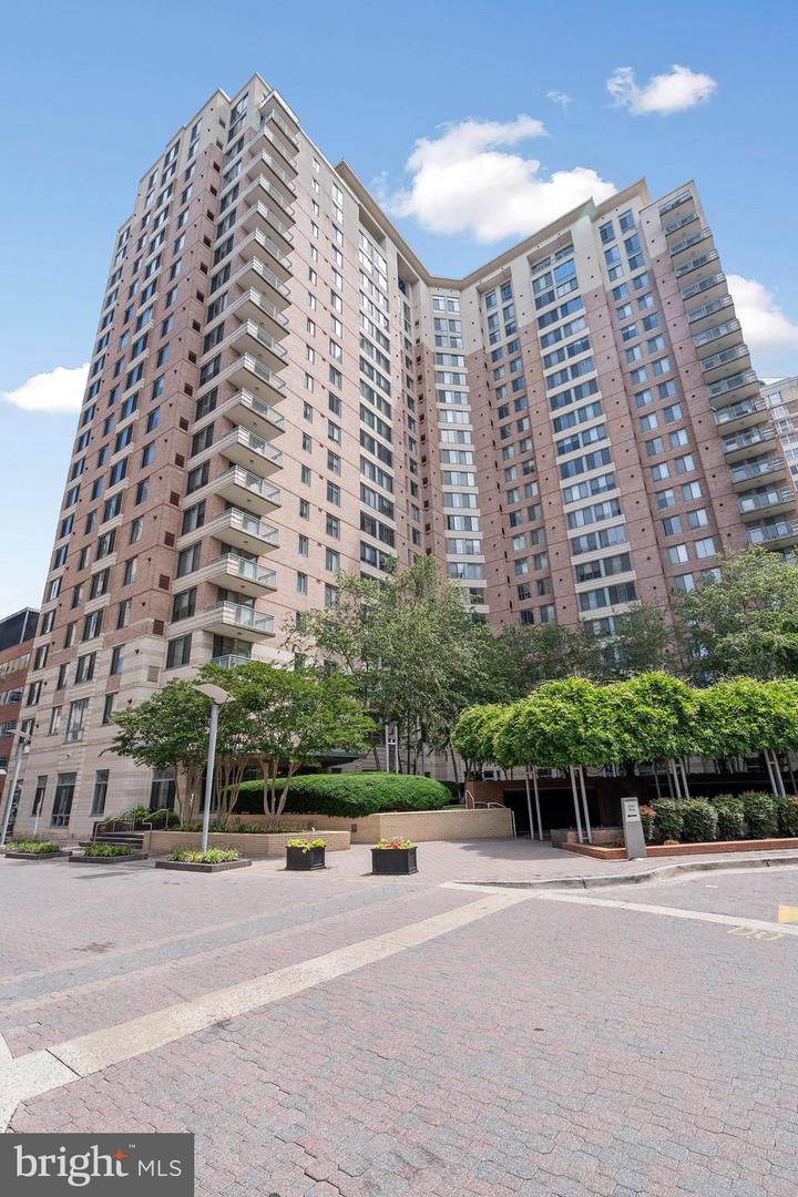 851 N GLEBE RD #1304, ARLINGTON, Virginia 22203, 2 Bedrooms Bedrooms, ,2 BathroomsBathrooms,Residential,For sale,851 N GLEBE RD #1304,VAAR2059630 MLS # VAAR2059630