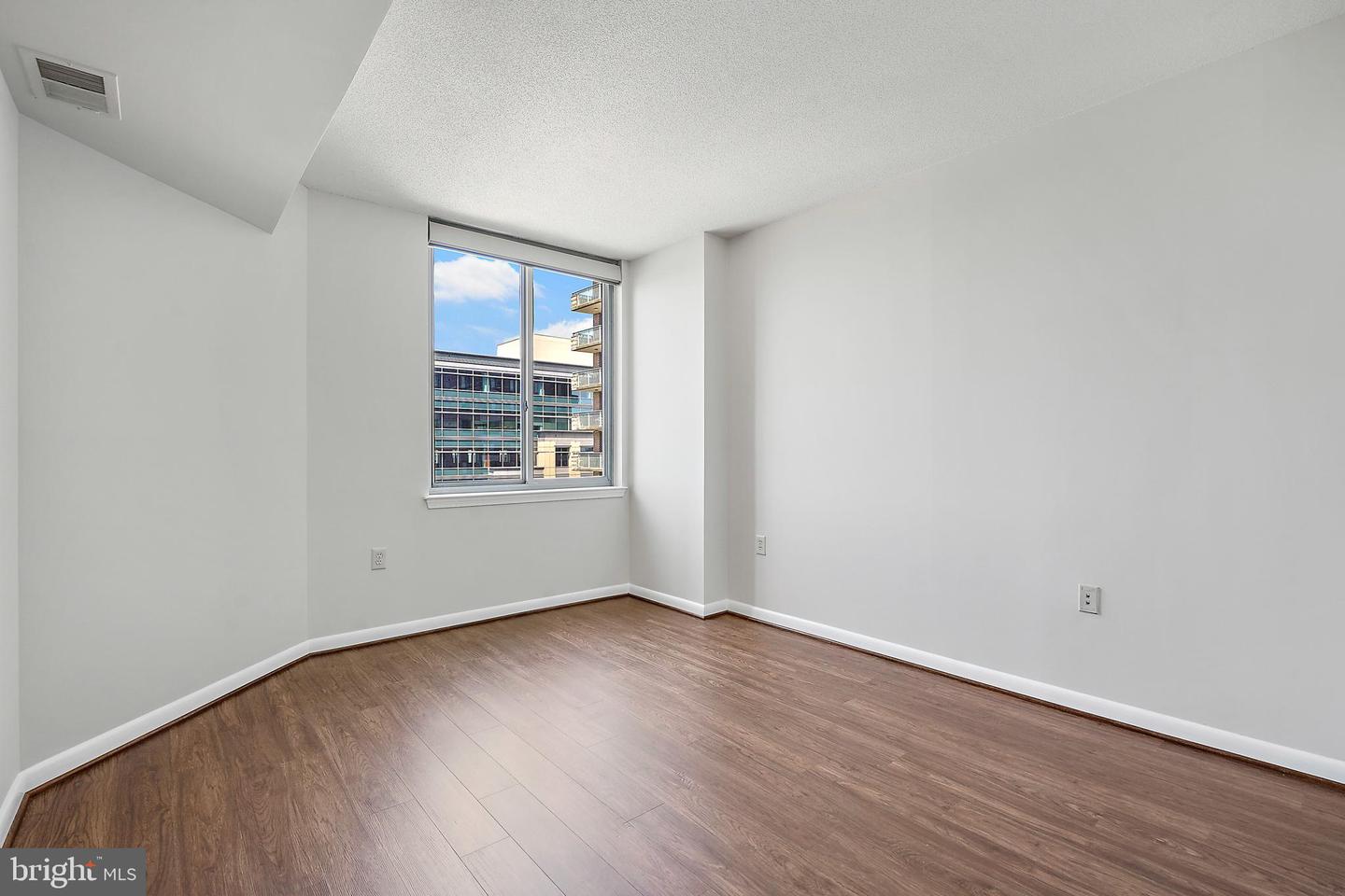 851 N GLEBE RD #1304, ARLINGTON, Virginia 22203, 2 Bedrooms Bedrooms, ,2 BathroomsBathrooms,Residential,For sale,851 N GLEBE RD #1304,VAAR2059630 MLS # VAAR2059630