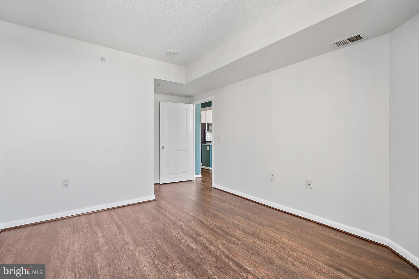 851 N GLEBE RD #1304, ARLINGTON, Virginia 22203, 2 Bedrooms Bedrooms, ,2 BathroomsBathrooms,Residential,For sale,851 N GLEBE RD #1304,VAAR2059630 MLS # VAAR2059630