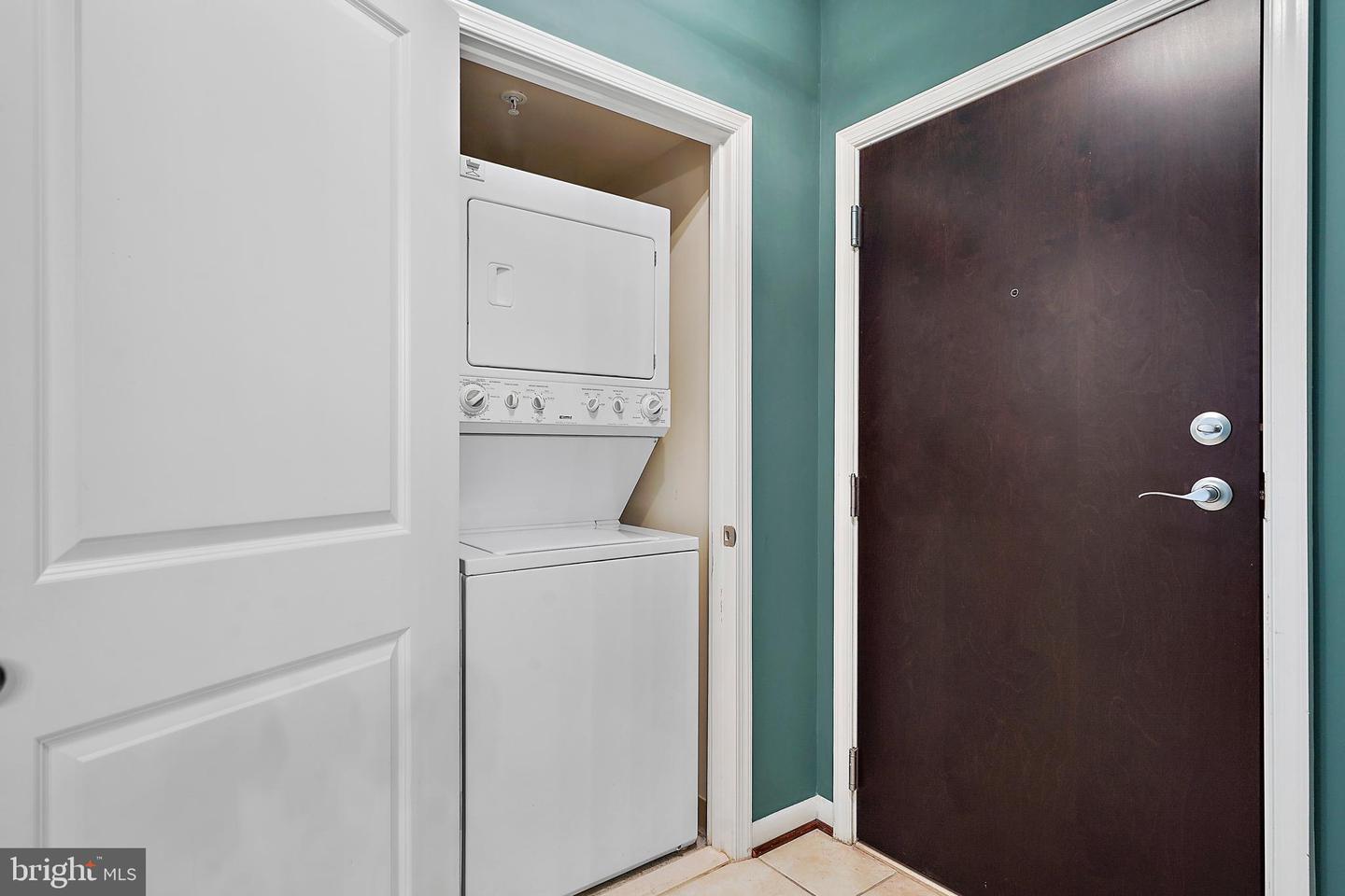 851 N GLEBE RD #1304, ARLINGTON, Virginia 22203, 2 Bedrooms Bedrooms, ,2 BathroomsBathrooms,Residential,For sale,851 N GLEBE RD #1304,VAAR2059630 MLS # VAAR2059630