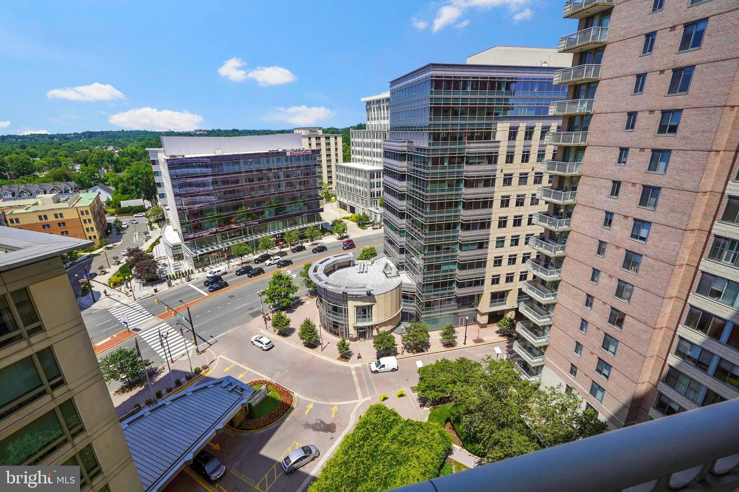 851 N GLEBE RD #1304, ARLINGTON, Virginia 22203, 2 Bedrooms Bedrooms, ,2 BathroomsBathrooms,Residential,For sale,851 N GLEBE RD #1304,VAAR2059630 MLS # VAAR2059630