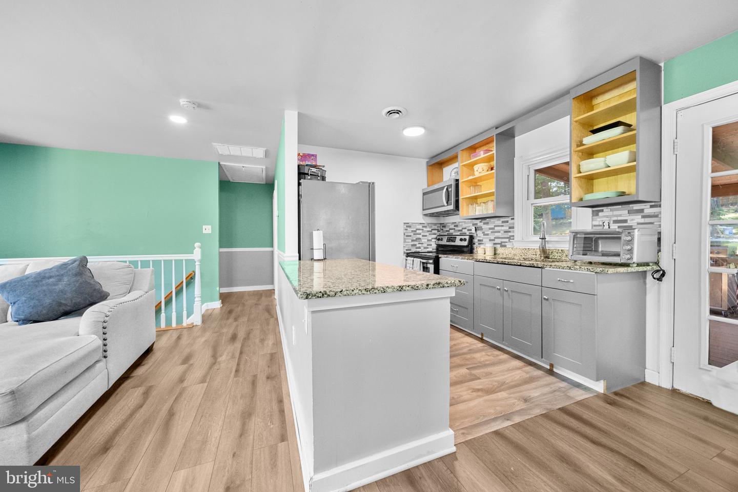 1615 HORNER RD, WOODBRIDGE, Virginia 22191, 3 Bedrooms Bedrooms, ,2 BathroomsBathrooms,Residential,For sale,1615 HORNER RD,VAPW2097672 MLS # VAPW2097672
