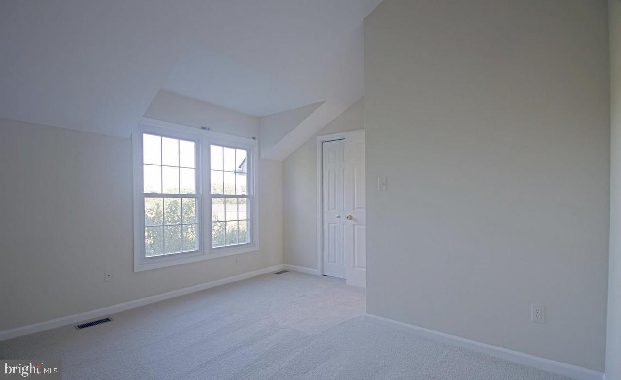 111 RIVER RD, OCCOQUAN, Virginia 22125, 4 Bedrooms Bedrooms, ,3 BathroomsBathrooms,Residential,For sale,111 RIVER RD,VAPW2097654 MLS # VAPW2097654